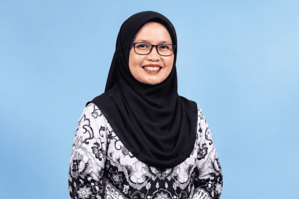 Menjawab Tantangan Menulis Puisi di Sekolah